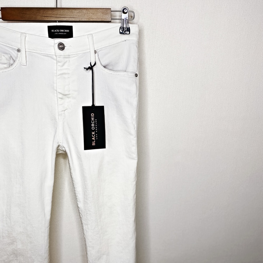 SOLD Black Orchid white frayed Crop Jean sz 27 - Picture 2 of 7